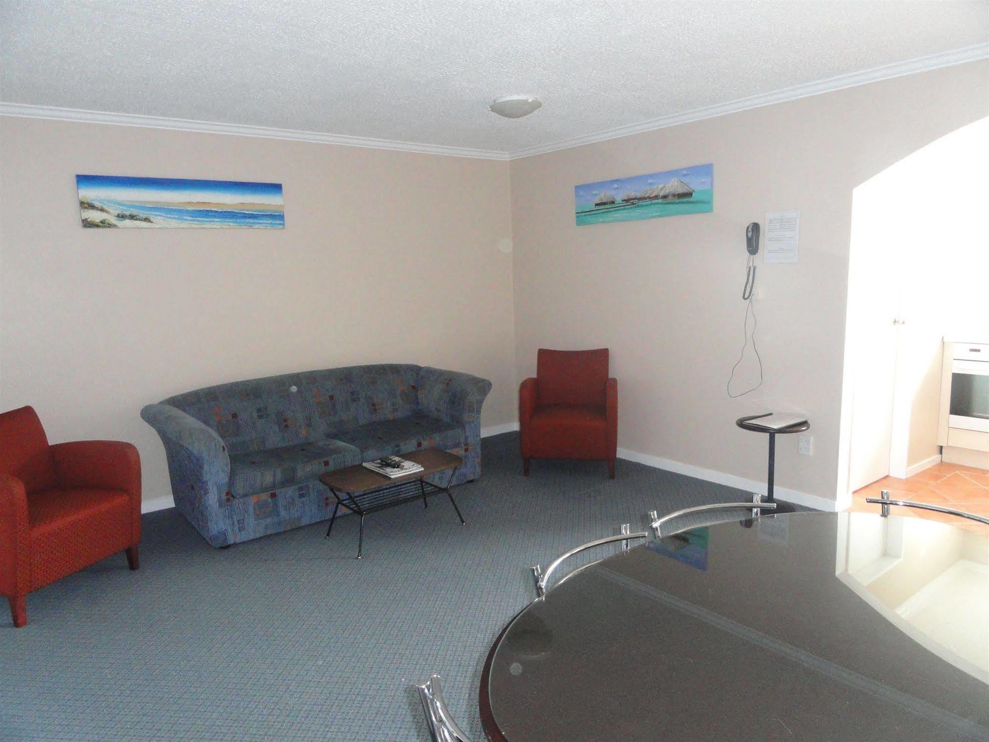 Hawks Inn Motel Upper Hutt Exterior foto